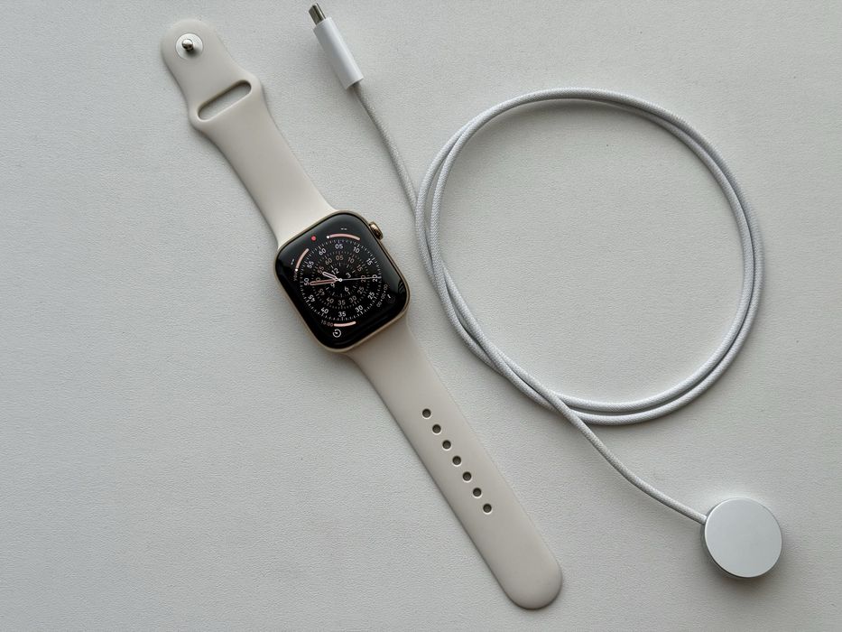 Apple Watch 10 46 Gold Titanium