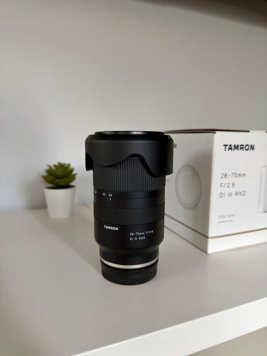 Obiektyw Tamron 28-75mm F/2.8 Di III RXD, jak nowy, SONY E