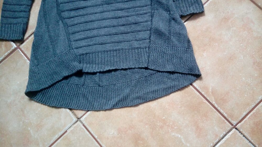 Ciepły Sweterek ciążowy z dłuższym przodem S/M