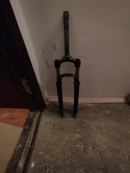 Велосипедна вилка сантур на 29 колеса