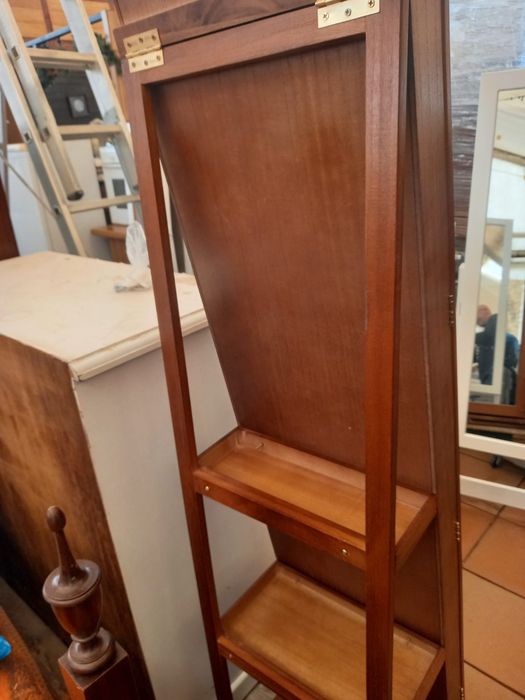 Movel de madeira para bijuteria