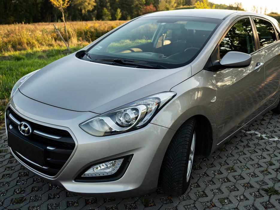 Sprzedam samochód Hyundai i30 1.4MPI po lifcie
