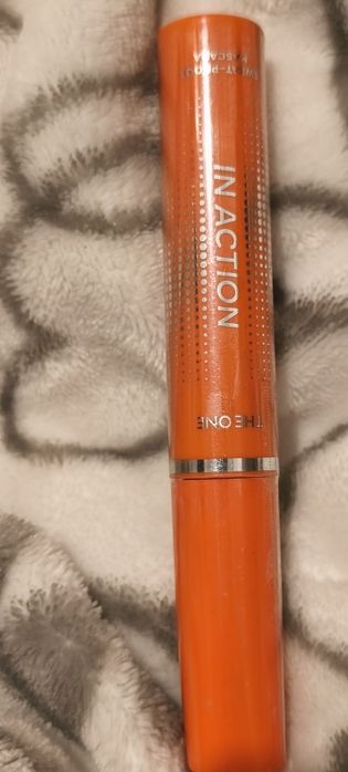 Czarny tusz do rzęs In Action. Oriflame