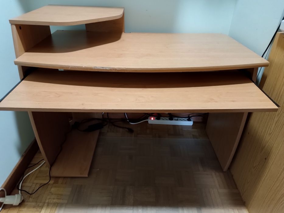 Secretária com gaveta teclado
