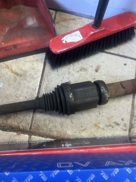 Полуоси в зборе Ford Fusion mk5