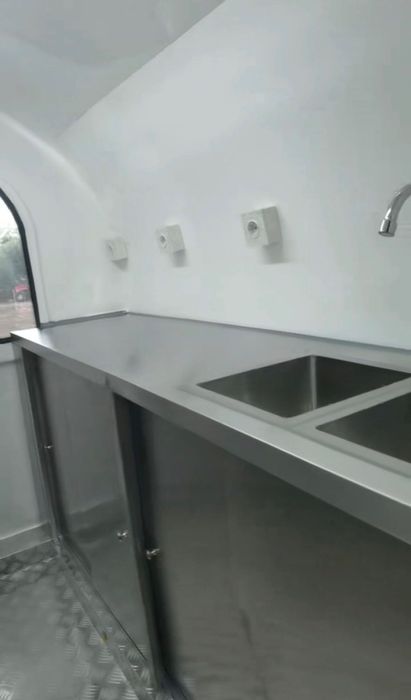Food Truck / Roulotte nova