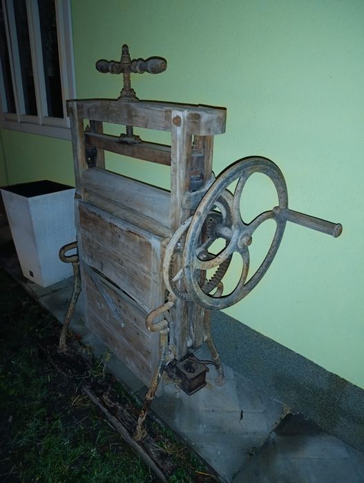 Пресувальний каток, прес