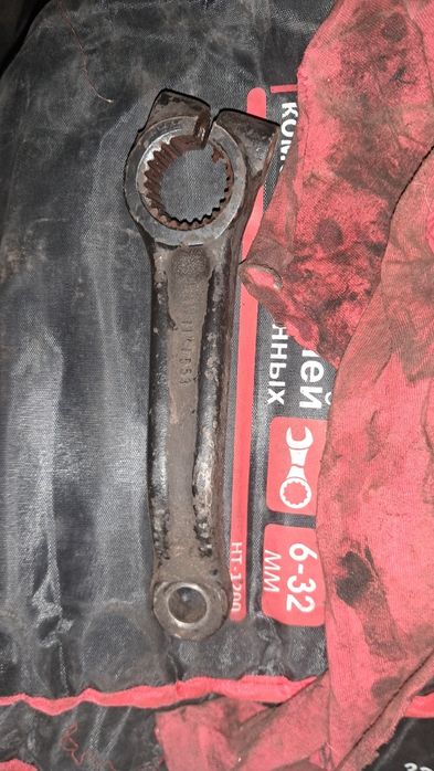 РУЛЕВОЙ маятик,сошка руля BMW e38