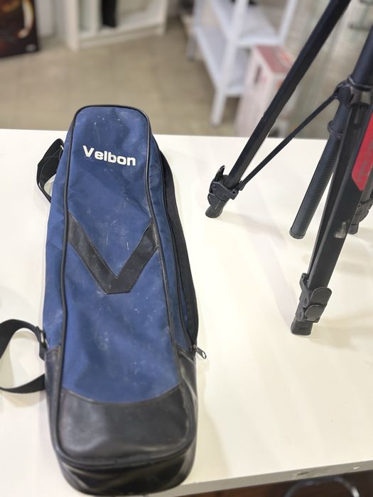 Tripe pedestal com mochila