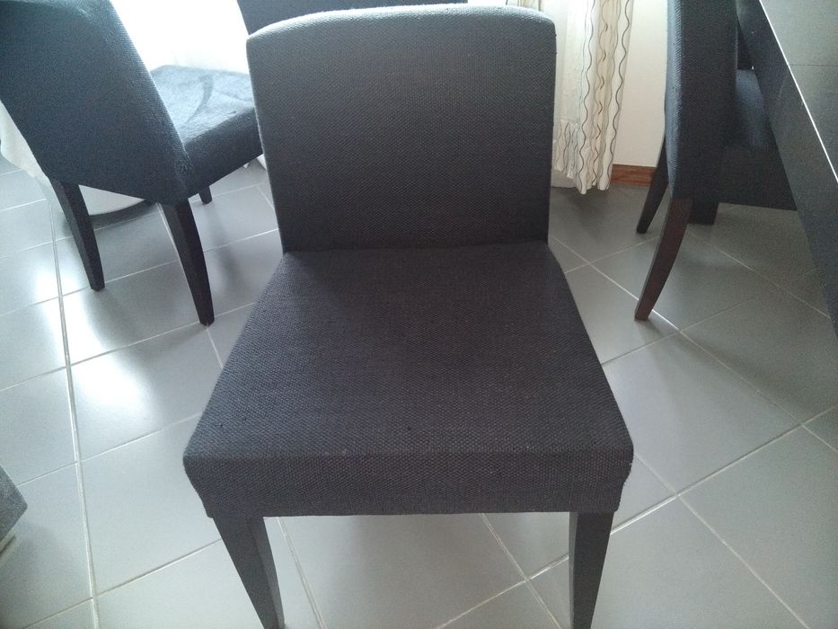 Conjunto de 4 cadeiras cinza
