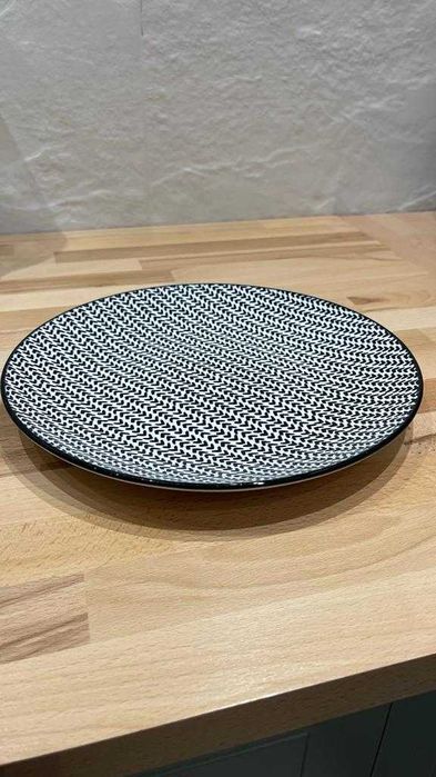 Sprzedam bardzo ładne talerze, nowe, nieużywane, 26,6cm średnicy