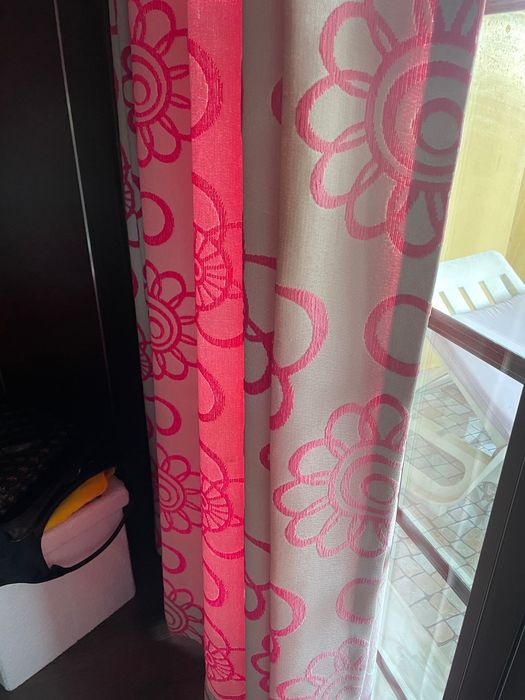 Conjunto almofadas e cortinado
