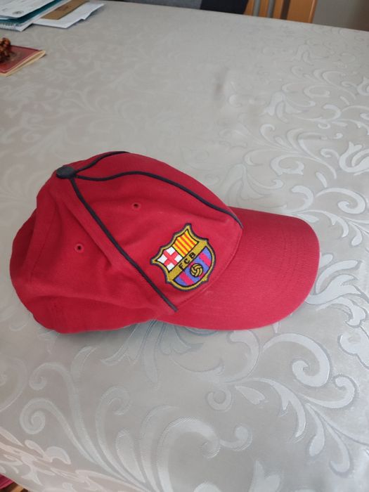 Czapka NIKE FC Barcelony z daszkiem kaszkietówka