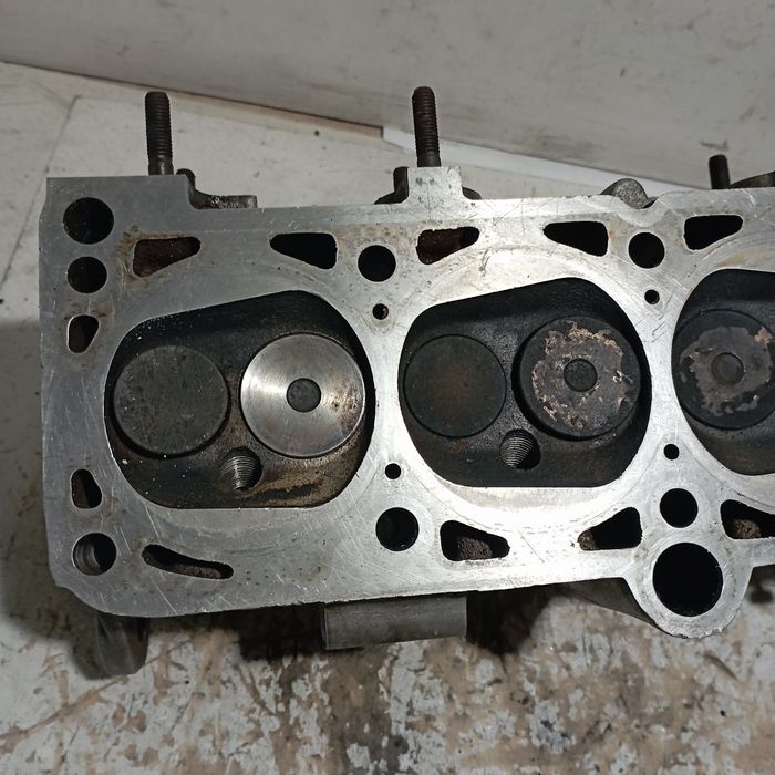 Гбц головка 2.0 8V  Audi 80 100 Passat b3 B4 Golf Vento