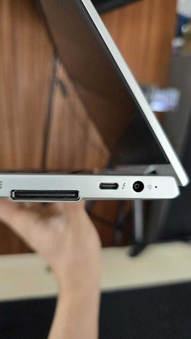 Computador Portátil HP EliteBook 830 G5 [Garantia] i5 + 8GB RAM + SSD NVMe + W11 Pro [Grau A / Como novo]