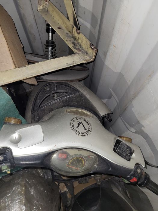 Części do skutera, z dokumentami