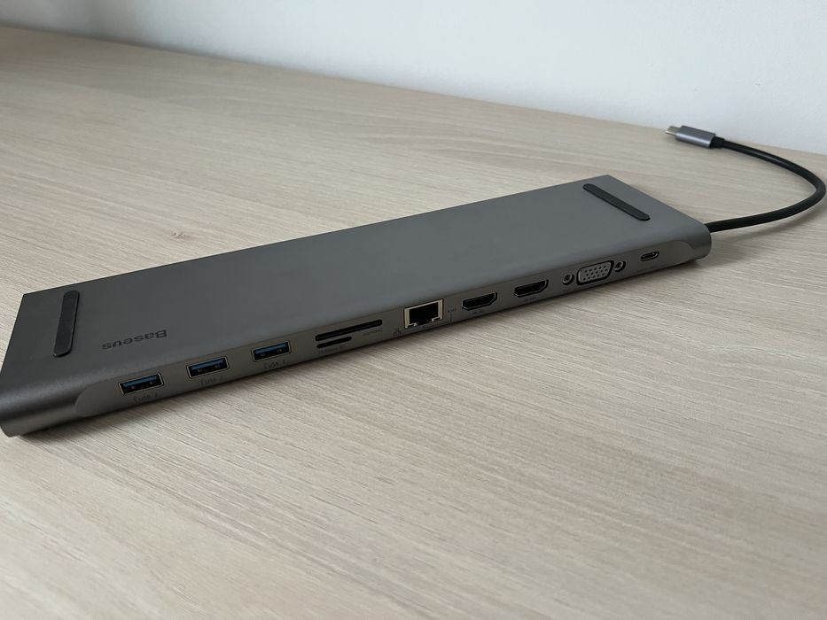 Продається USB hub Baseus