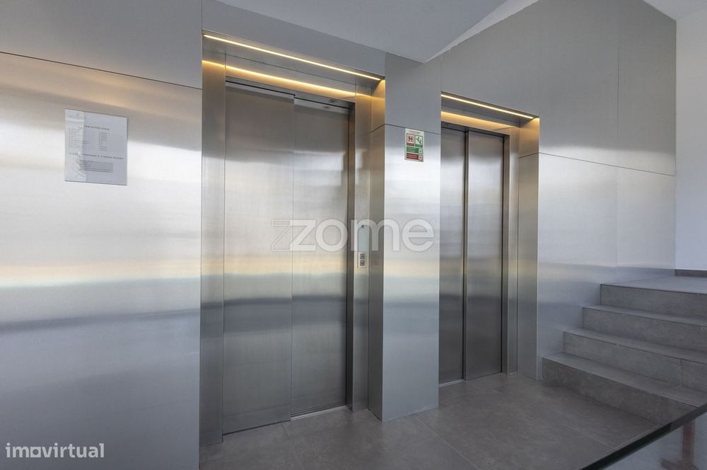 Apartamento T4 Duplex Novo no Prestigiado Edifício Alameda