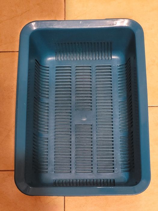 Продається лоток-туалет для кота, чи собаки