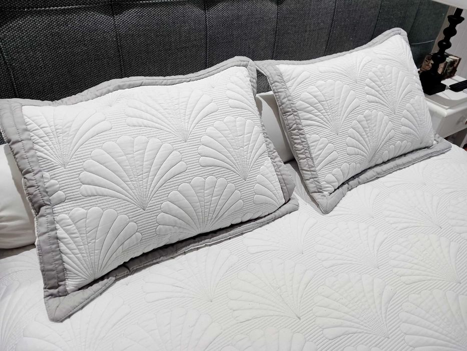 Colcha branca para cama casal