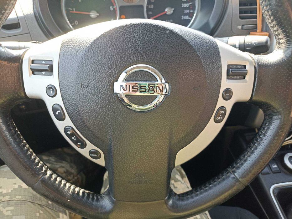 Продаю авто Nissan X-Trail