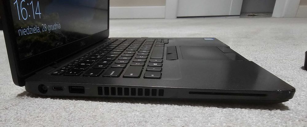Laptop Dell 5400 i5 8gen. 8GB RAM, Dysk m.2 256 GB. klawiatura PL. wys