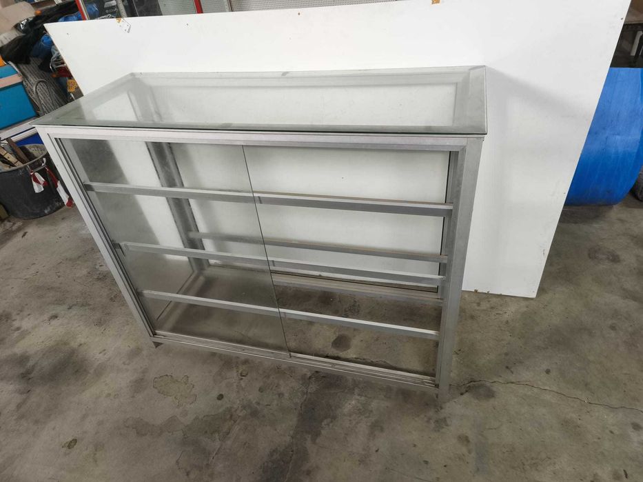 Balcão vitrine de alumínio