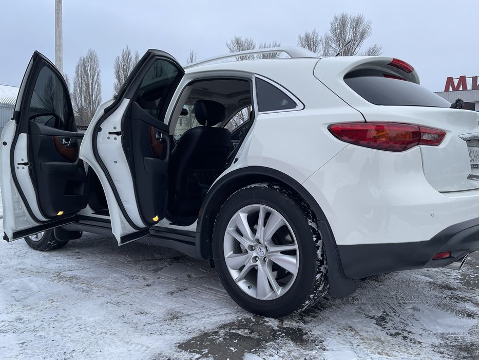 Инфинити QX-70 2015г 3.0 Дизель