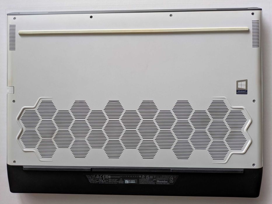 Laptop gamingowy Dell Alienware m17 R4 RTX 3070