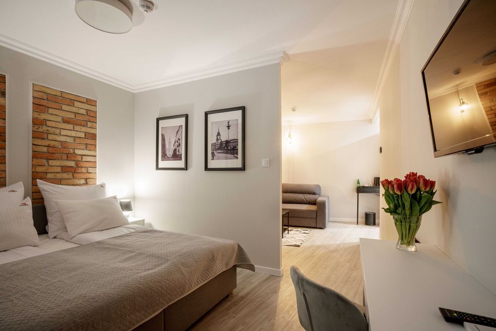 Pokoje 2 osobowe z łazienkami ,apartament nocleg  1 km lotnisko