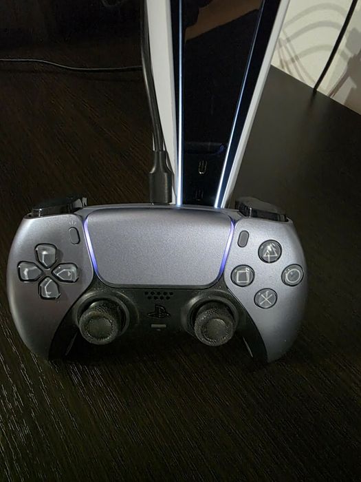 Konsola Ps5 slima bez napędu USZKODZONA