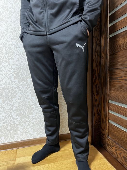 Продам мужскую кофту Puma