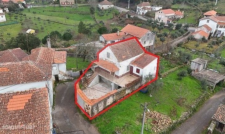 Moradia T2 à venda em Góis