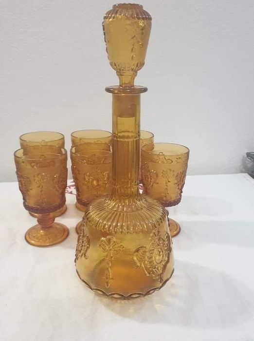 Conjunto antigo em vidro soprado