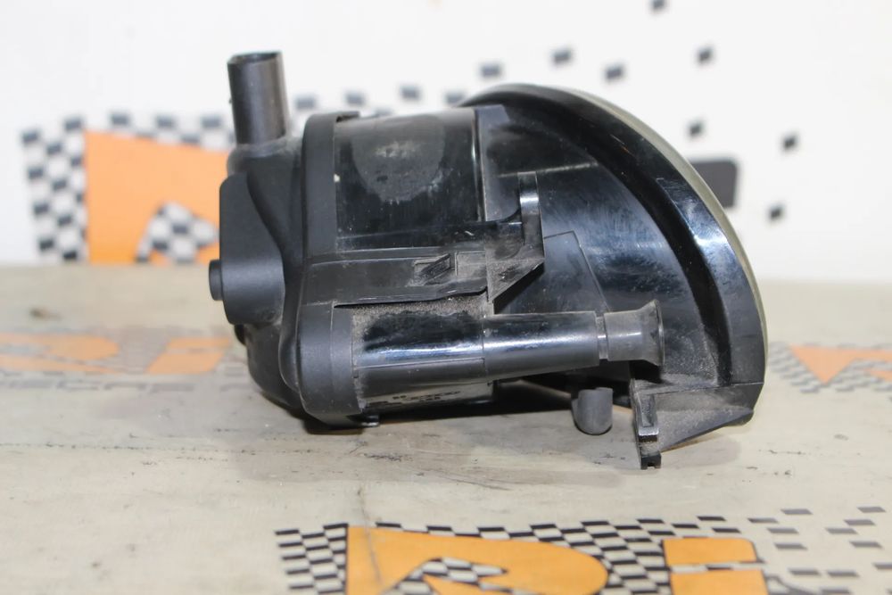 Farol nevoeiro frente direito AUDI A3 (8P1)