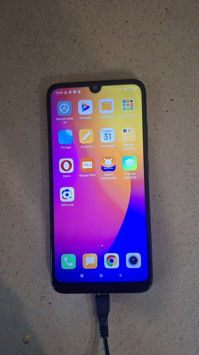 Продам смартфон redmi