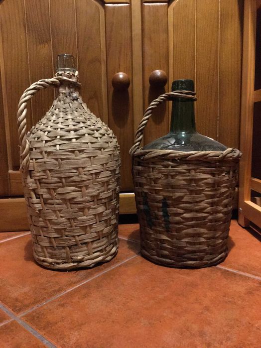 Garrafões empalhados (5L) - antigos