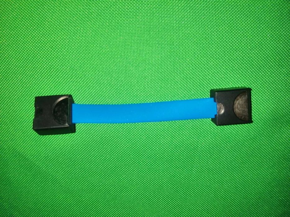 Awaryjna ładowarka telefonu na baterie na mikro USB i USB-C