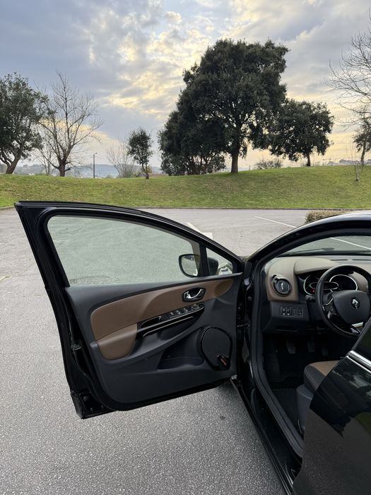 Renault Clio 1.2 Gasoleo –2015 – Excelente Estado**