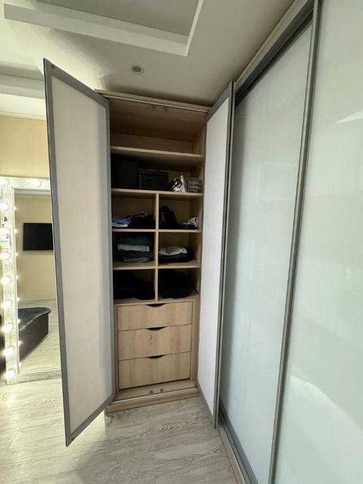 Оренда довгострокова 2-х кімн. квартири біля Краків М.Лівобережна