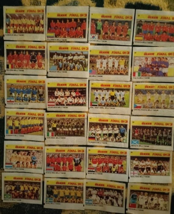 Коллекции футбольных команд, билетов на разные легендарные матчи..