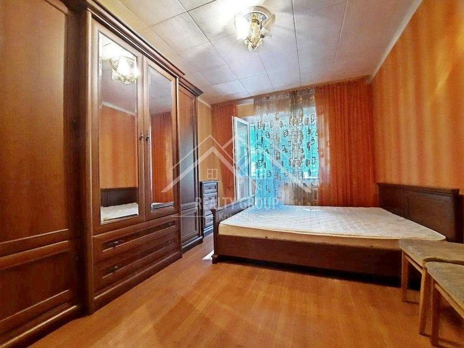 Продаж просторої 3К квартири  з автономним опаленням, на мкр. Індустріальний