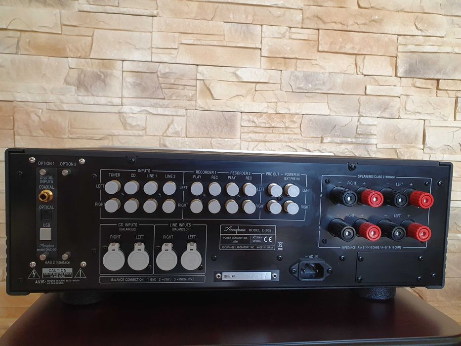 Wzmacniacz Accuphase E-308