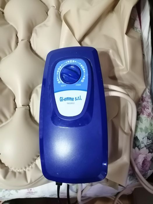 Colchao anti escaras com compressor Ar Alveolos Geratria acamados