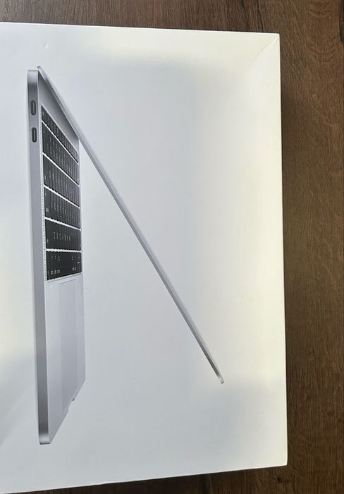 Macbook Pro 13 Silver Jak Nowy