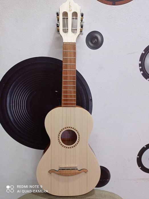 Cavaquinho APC novo