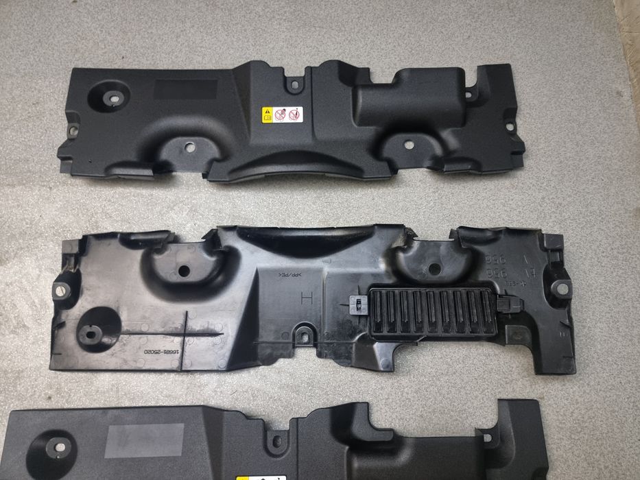 Накладка замкової панелі Toyota Rav4 розборка 2019-2024