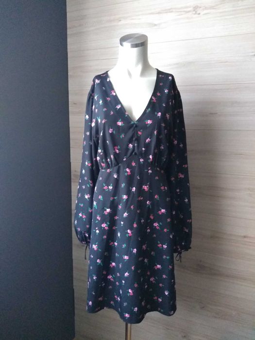 Czarna sukienka w kwiaty z dekoltem V Wiązanie w pasie Styl romantyczny 44/2XL (658)