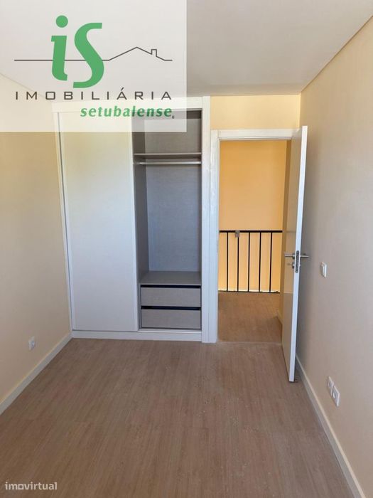 Moradia T4 Transformada Em T3 | Totalmente Remodelada | Casal De Figue
