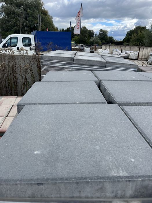 Plytka chodnikowa 35x35 II gat kolor .